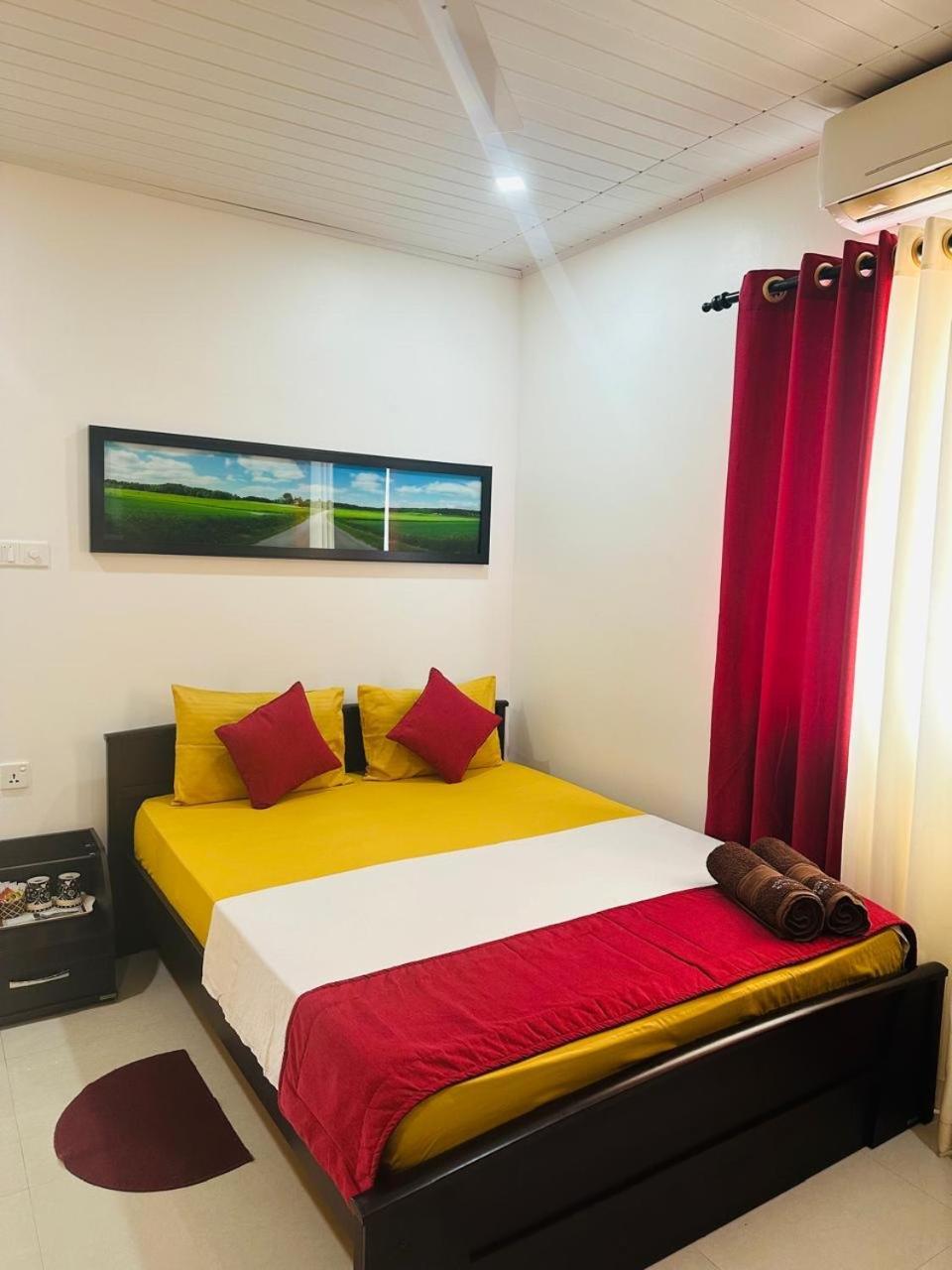 Funwhales Rest House Negombo Exterior foto